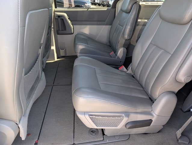 2010 Chrysler Town & Country Touring