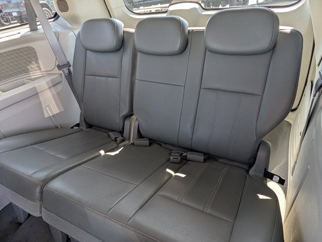 2010 Chrysler Town & Country Touring