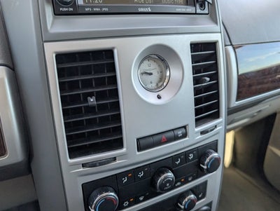 2010 Chrysler Town & Country Touring
