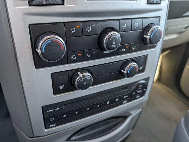 2010 Chrysler Town & Country Touring