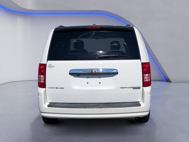 2010 Chrysler Town & Country Touring