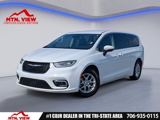 2023 Chrysler Pacifica Touring L
