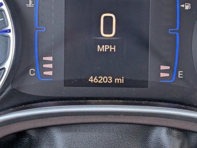 2024 Chrysler Voyager LX