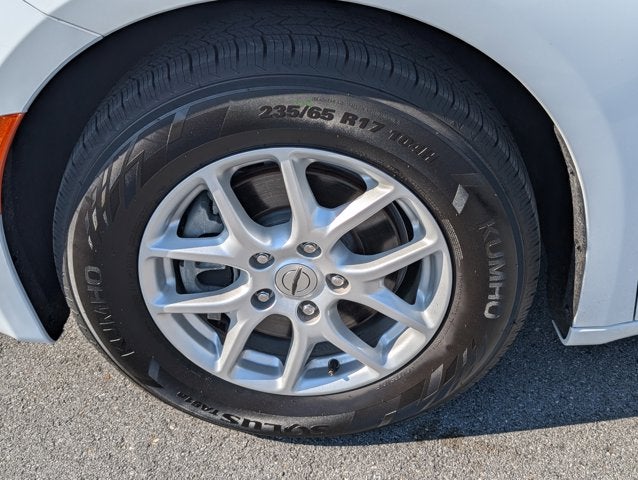 2024 Chrysler Voyager LX