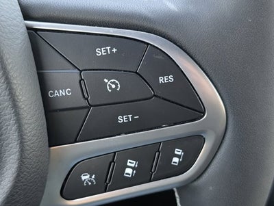 2025 Chrysler Voyager LX