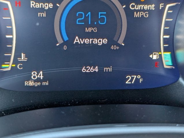 2025 Chrysler Voyager LX