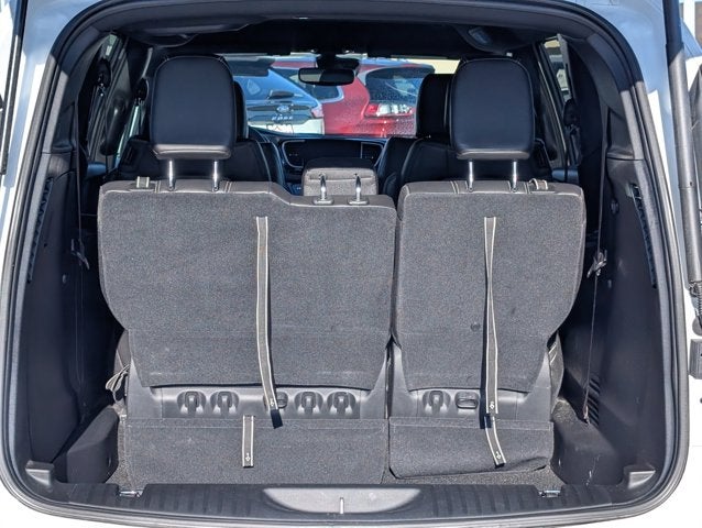 2025 Chrysler Voyager LX