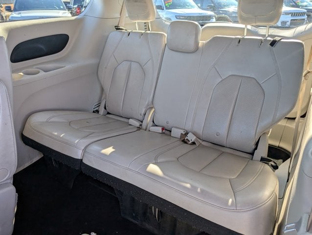 2021 Chrysler Voyager LXI