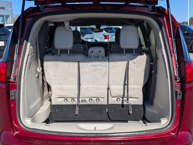 2021 Chrysler Voyager LXI