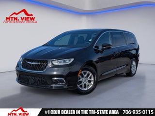 2024 Chrysler Pacifica Touring