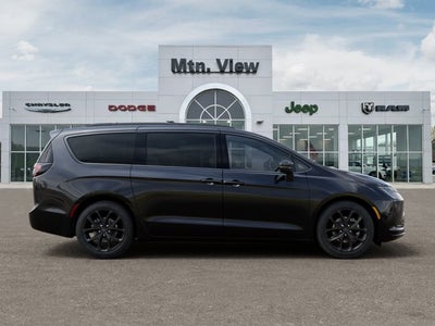 2027 Chrysler Pacifica Limited