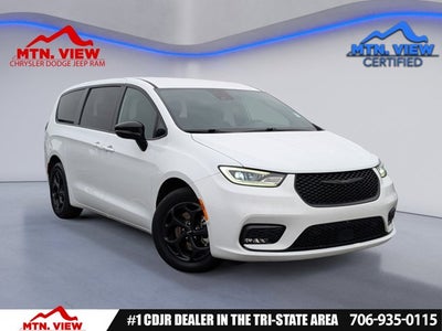 2024 Chrysler Pacifica Hybrid Select