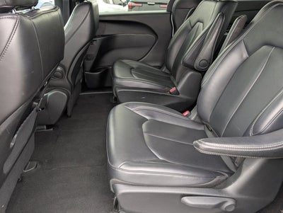 2024 Chrysler Pacifica Hybrid Select