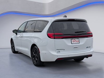 2024 Chrysler Pacifica Hybrid Select