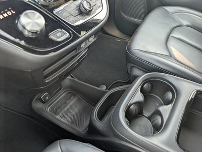 2024 Chrysler Pacifica Hybrid Select S Appearance