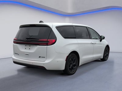 2024 Chrysler Pacifica Hybrid Select S Appearance