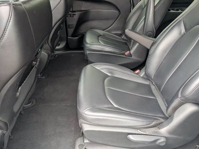 2024 Chrysler Pacifica Hybrid Select S Appearance