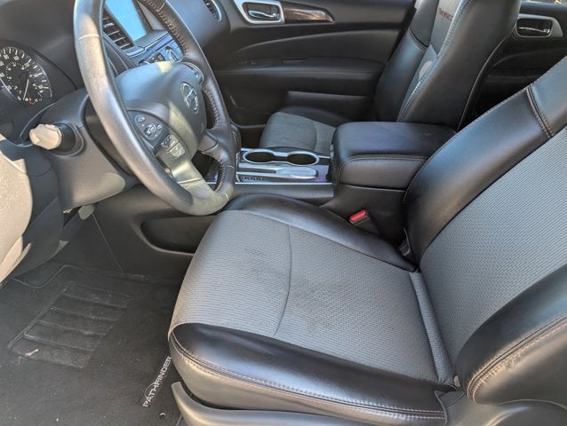 2020 Nissan Pathfinder SV