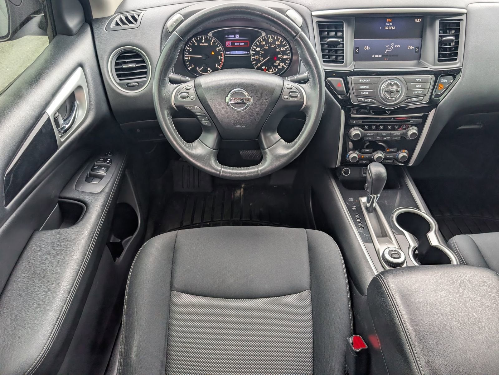 2018 Nissan Pathfinder SV