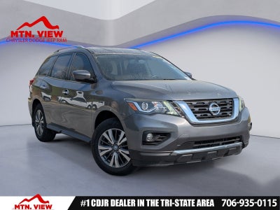 2018 Nissan Pathfinder SV