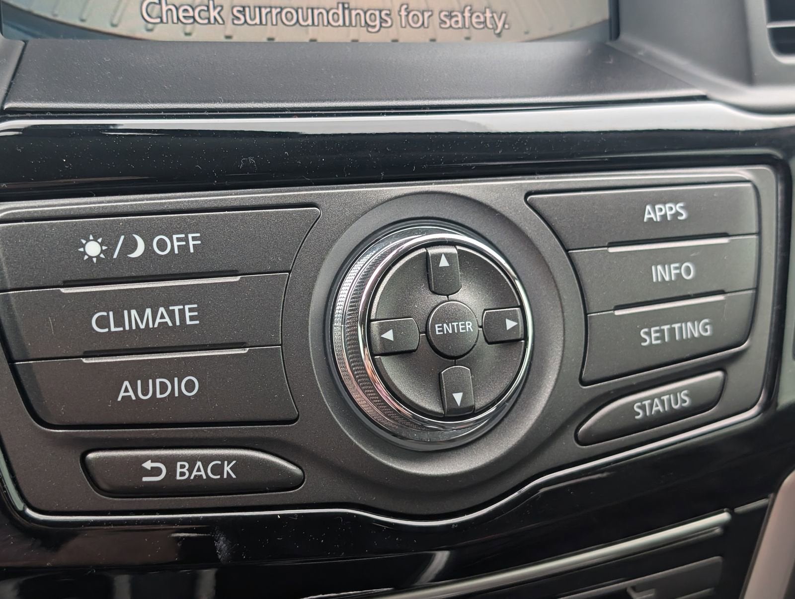 2018 Nissan Pathfinder SV