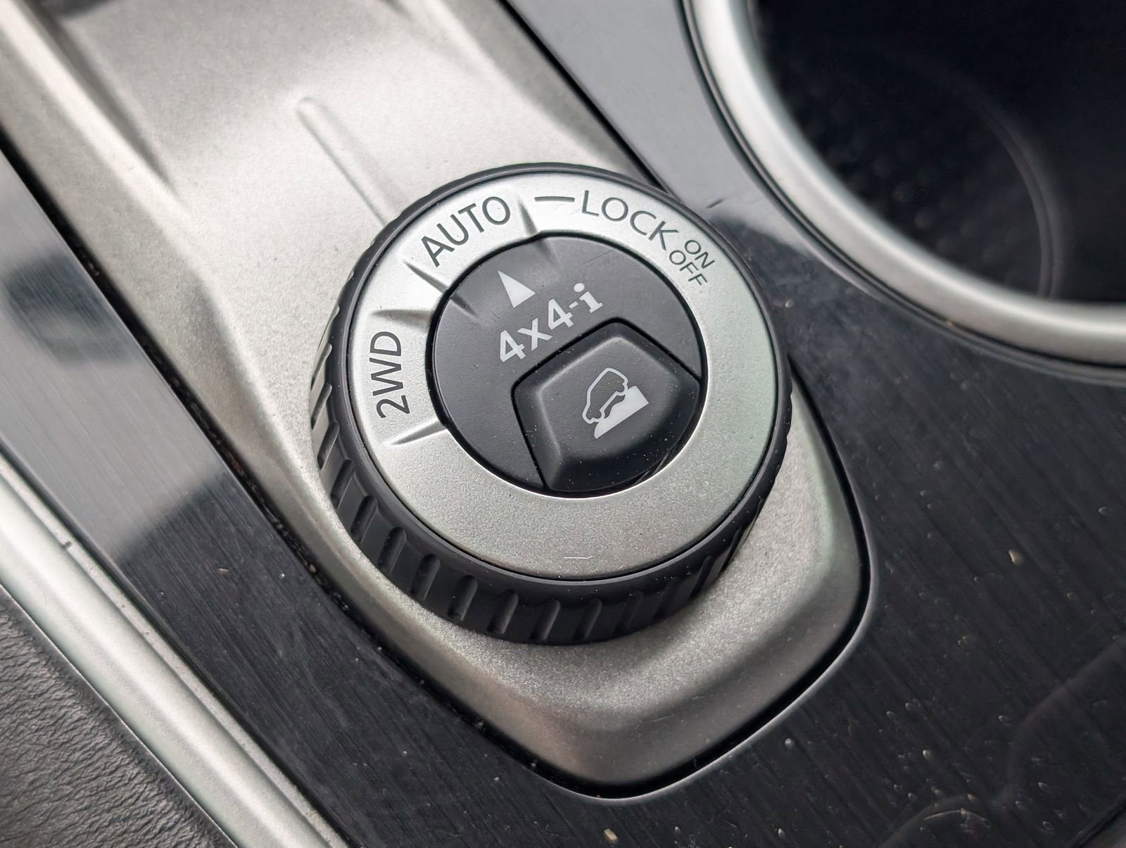 2018 Nissan Pathfinder SV