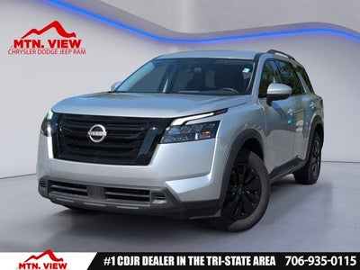 2024 Nissan Pathfinder SV