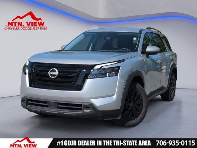 2024 Nissan Pathfinder SV