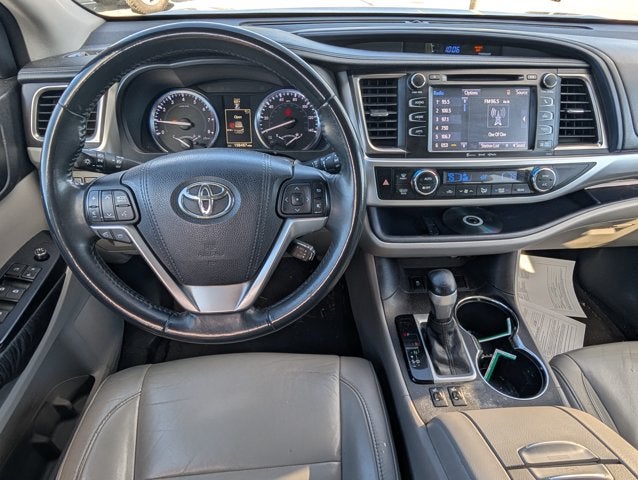 2016 Toyota Highlander XLE V6