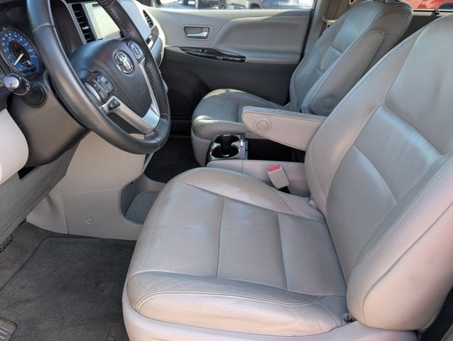 2015 Toyota Sienna XLE