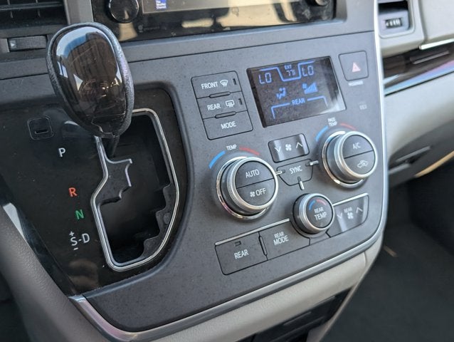2015 Toyota Sienna XLE