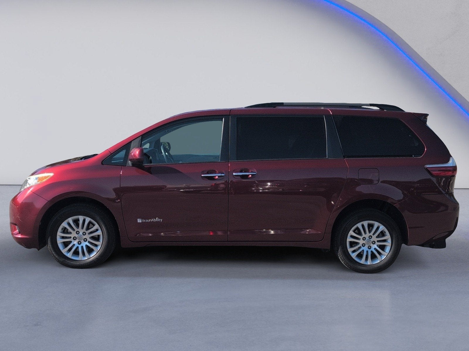 2017 Toyota Sienna XLE