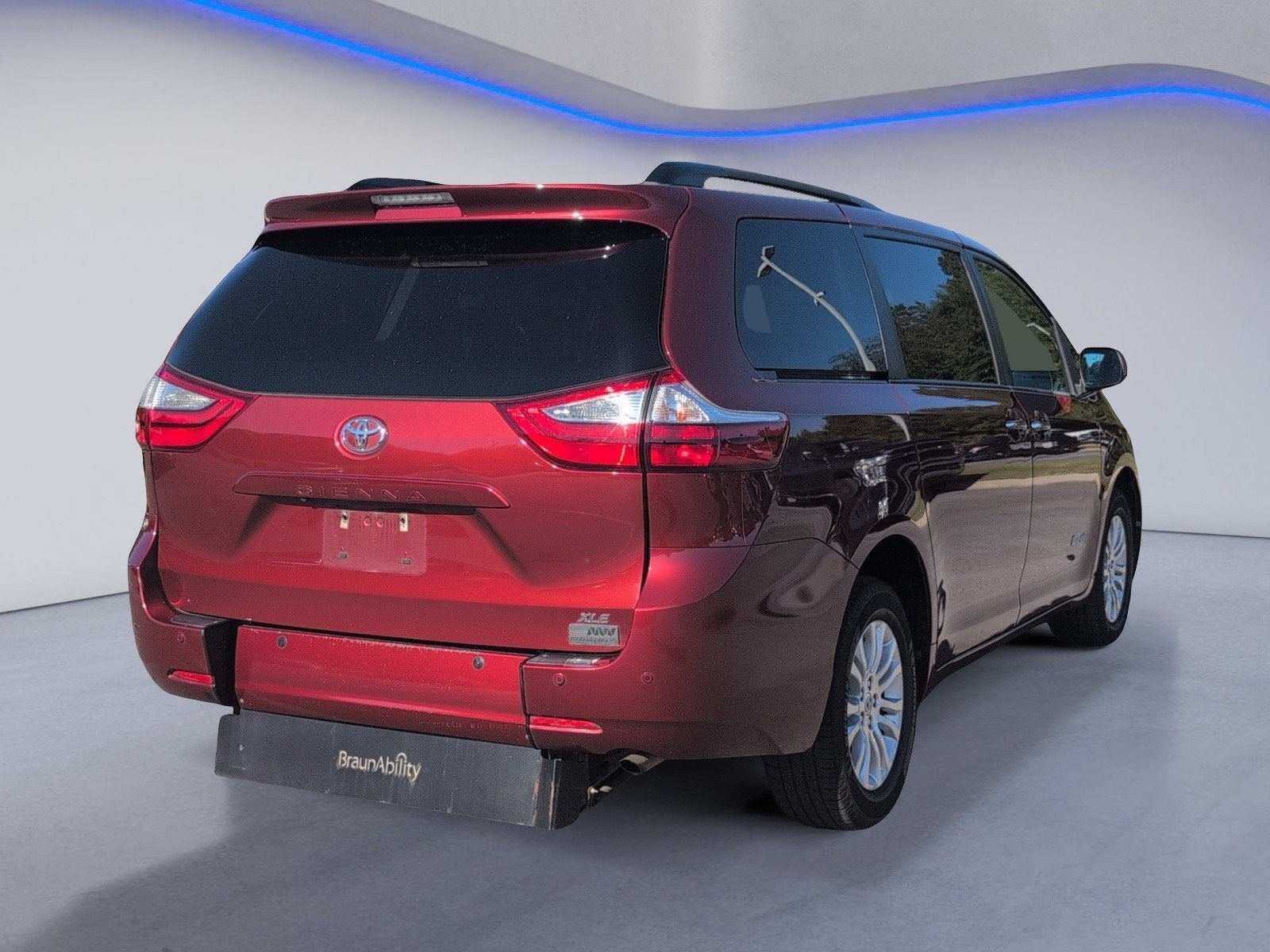 2017 Toyota Sienna XLE