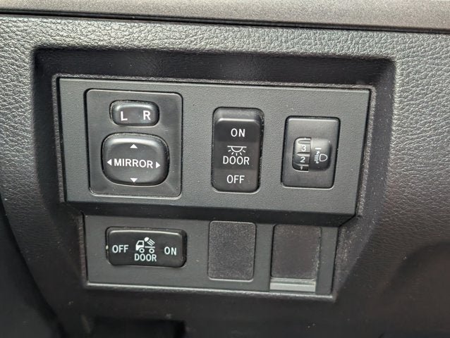 2014 Toyota Tundra SR5