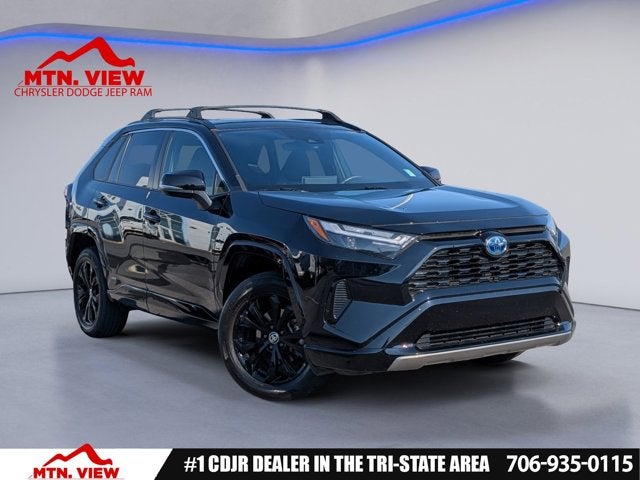 2022 Toyota RAV4 SE