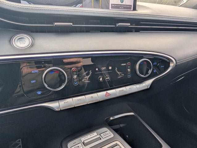 2022 Genesis GV70 2.5T